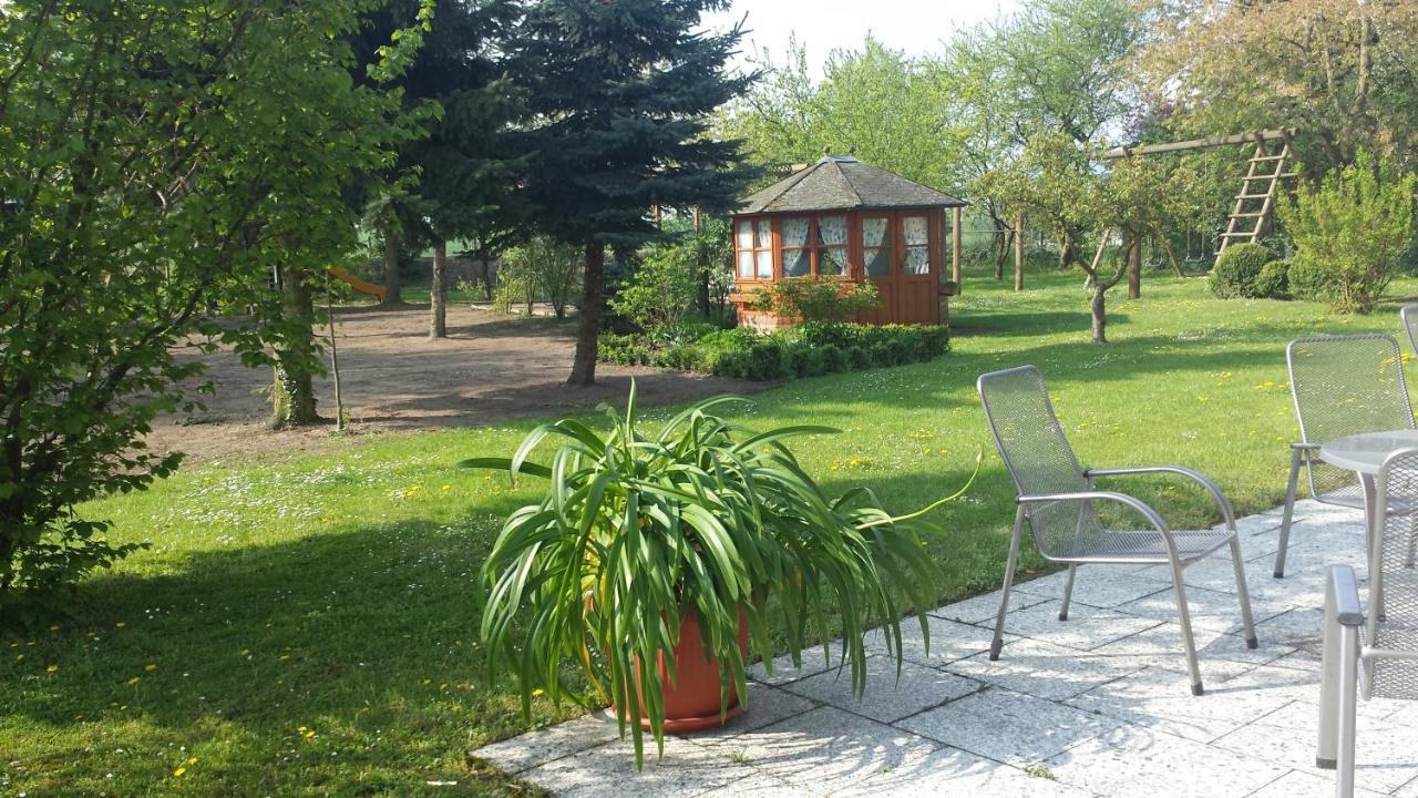 Muellers Bauernhof Guest House Isenbüttel Eksteriør bilde